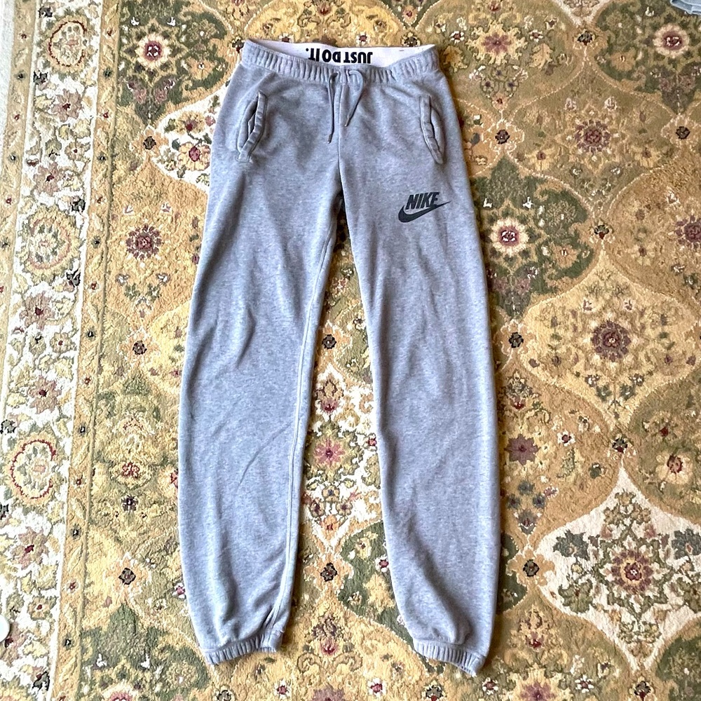 XS women’s Nike sweatpants